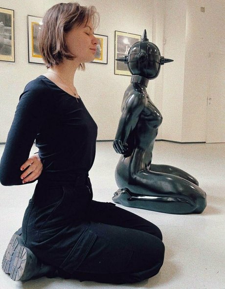 nina williams art star pictures