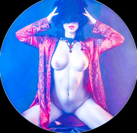 Taleia Model nude actress image