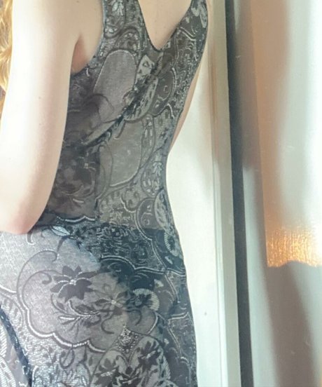 Tora Love nudes star image