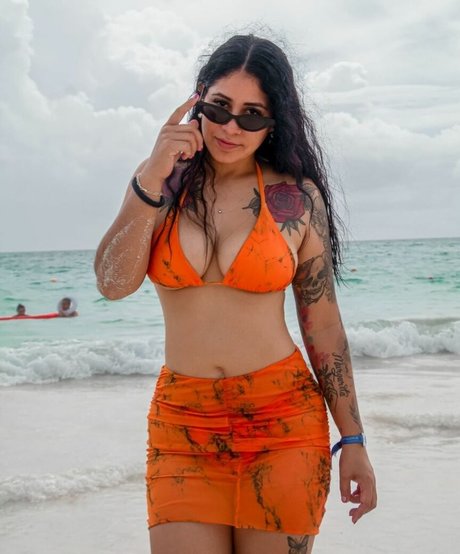 beautiful feet onlyfans adult pic