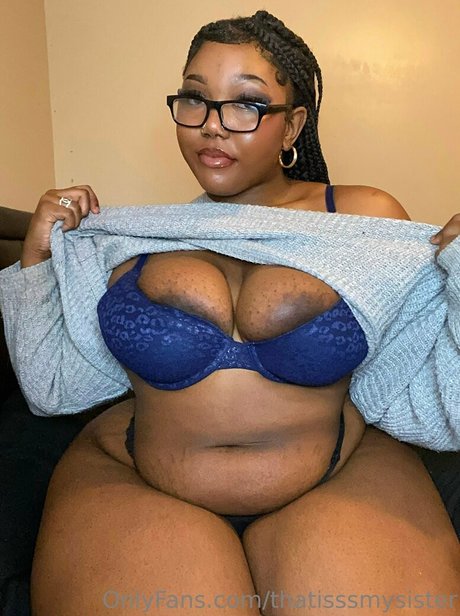 thatisssmysister model photo