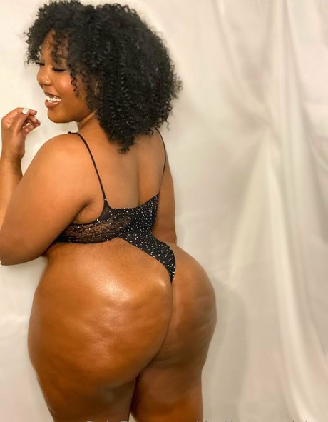 thatisssmysister nudes model pictures