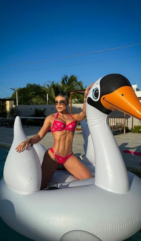 Lairen Berneir star beautiful pic