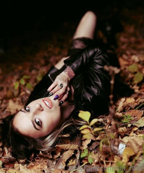 Ela Rose model erotic pics