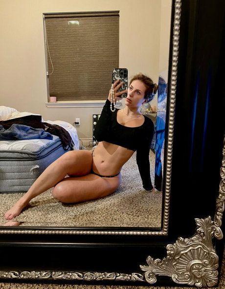 teacher milf onlyfans hd photo