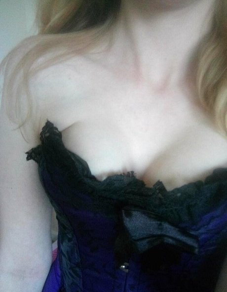 naughtywifeynextdoor model exclusive archive