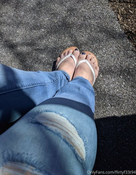 flirtyf33t94 exclusive model archive