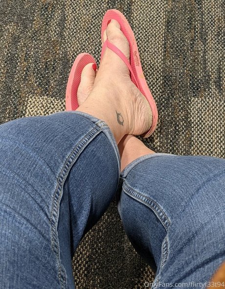 flirtyf33t94 xxx pornstar img