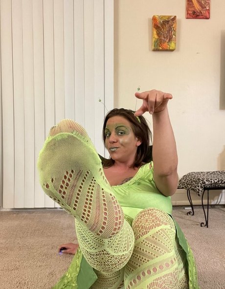 basicbitchbakerybooty beautiful actress photos