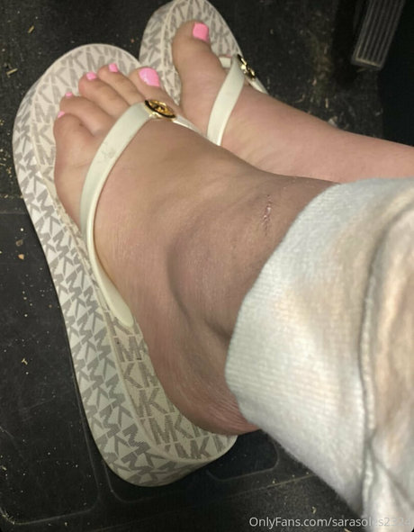 sarasoles2324 nudes star img