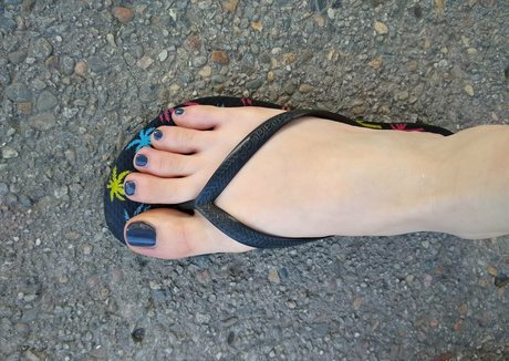 feeteaser star porn photos