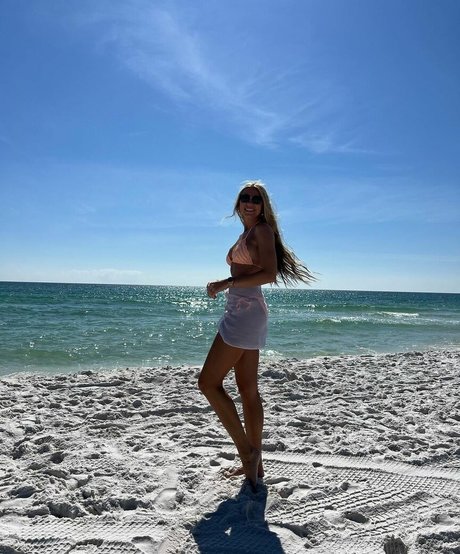 Julia Cole naked star pic