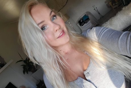 Emilia Linden star beautiful pictures