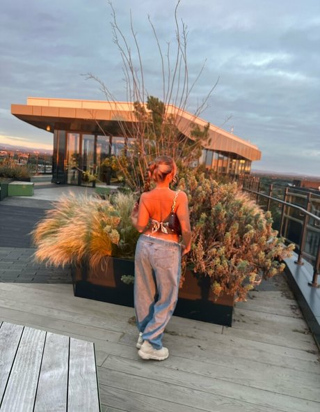 jessicarabbitrose model porn pics