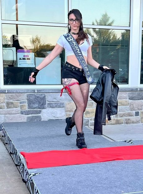 fitnessmodel onlyfans pornographic picture