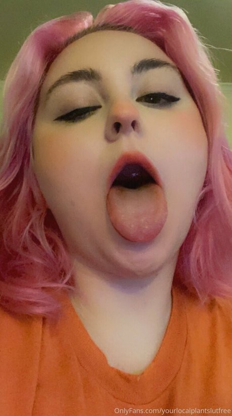 YourLocalPlantSlut model naked image