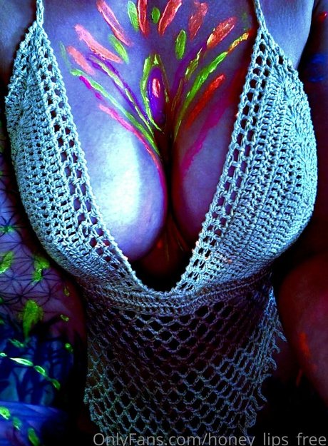 honey lips gold hot star images