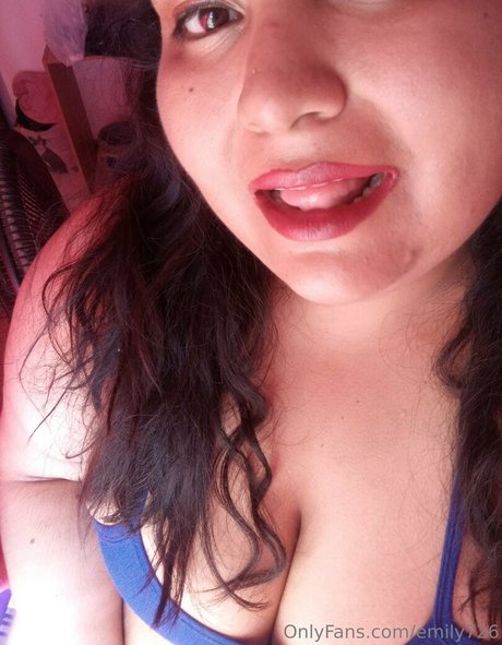 emily726 erotic actress img