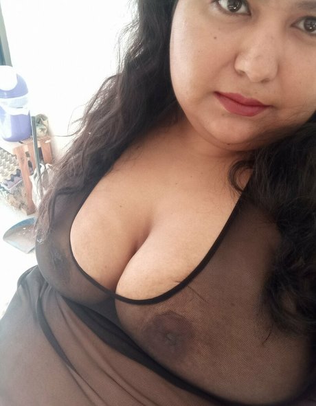 female influencer onlyfans adult pics