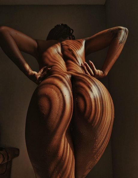 Aurelie Lily PoesieNue erotic actress pics