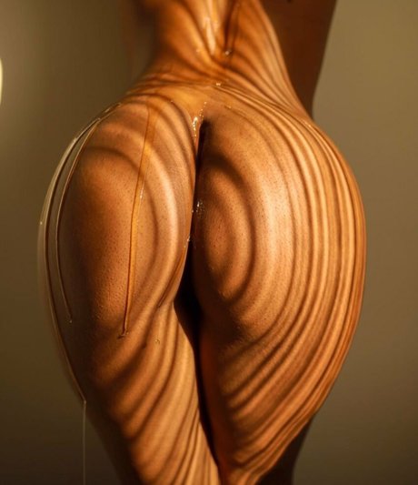 Aurelie Lily PoesieNue model nice img