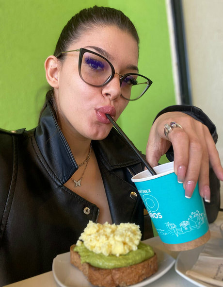 thick girls onlyfans nude photos