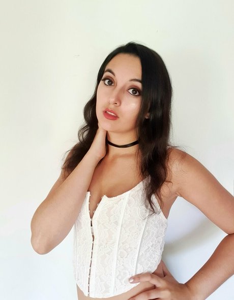 female popular onlyfans perfect image