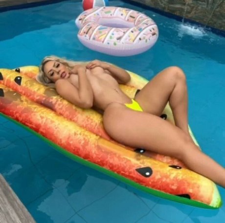 La Mosquera pornstar sexy photo