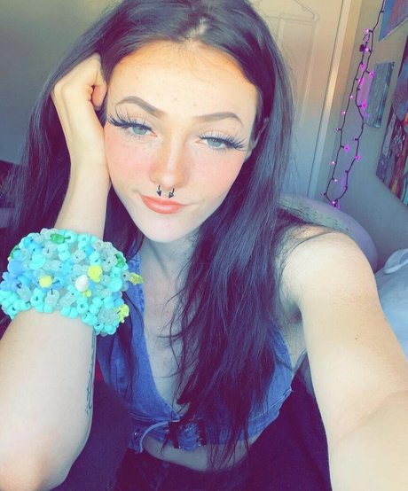 karamariee420 pornstar photos