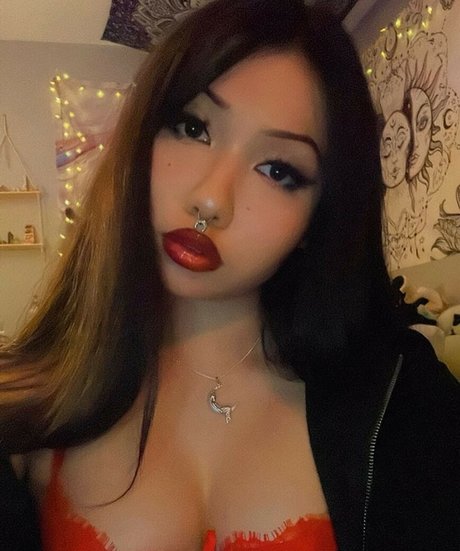 smile onlyfans hot naked image