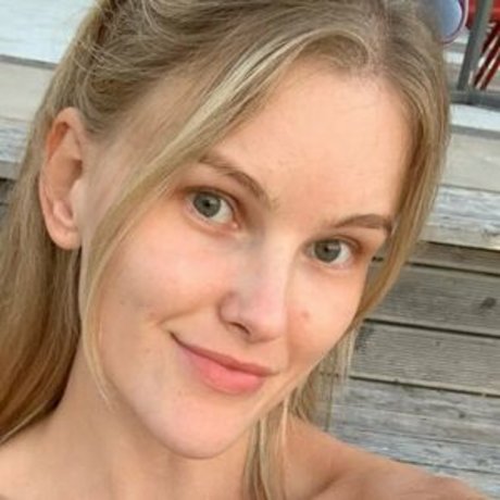 Curlylolly xxx actress images