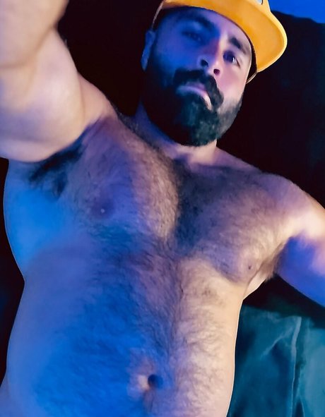 musclepupchamp nude model pic