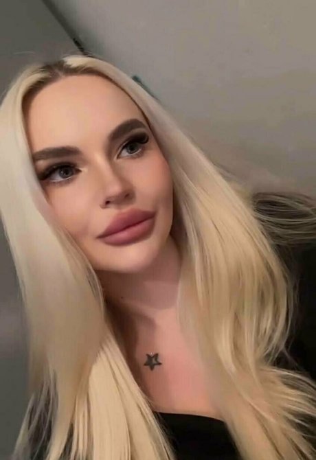 misss sandra vip model adult picture