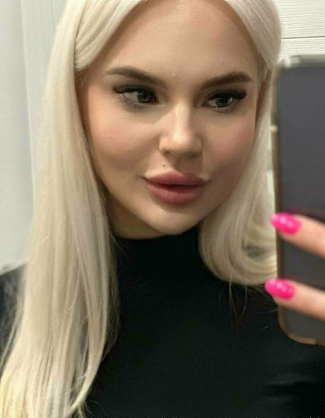 misss sandra vip free model picture