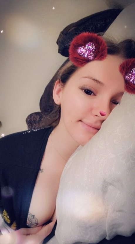 sassynopants hot pornstar image