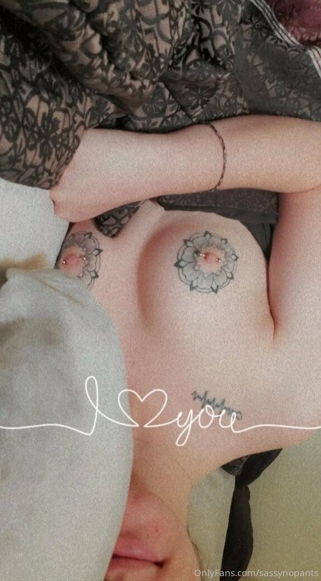 sassynopants model beautiful gallery