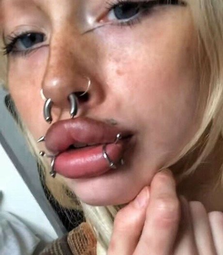 curvy nude onlyfans top img