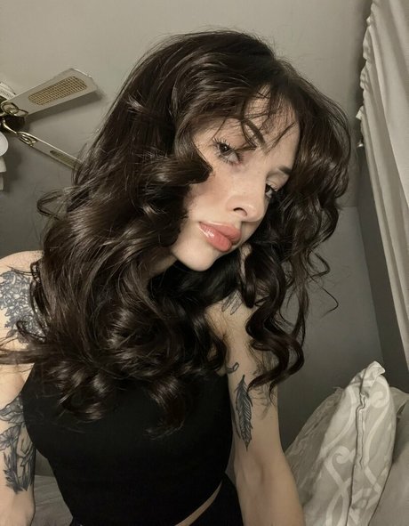 chubby babe onlyfans art naked image