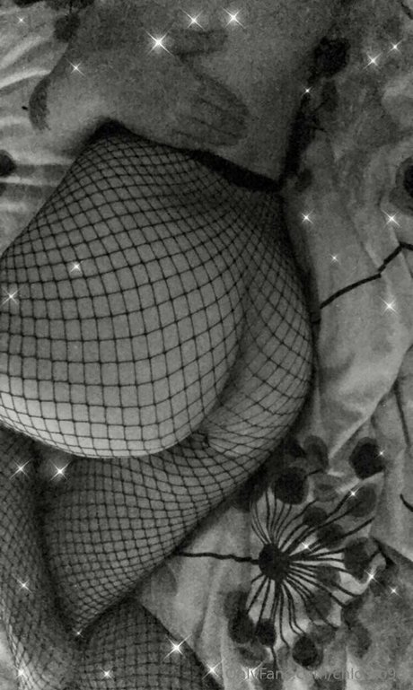 chlo xo98 model naked images