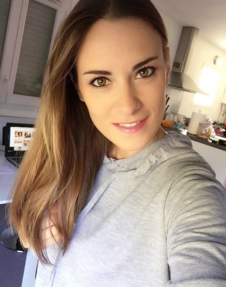 Claire Castel model hd images