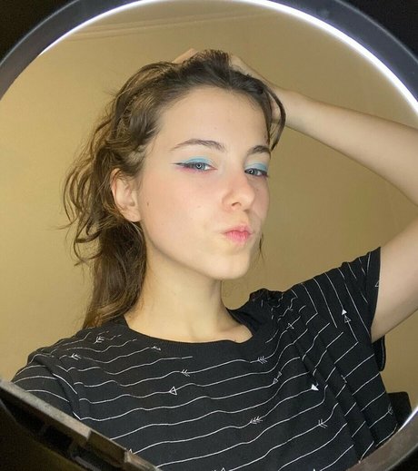 Gil Liany model image