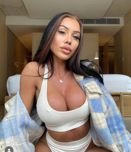 shemale fucks girl onlyfans hot sex archive