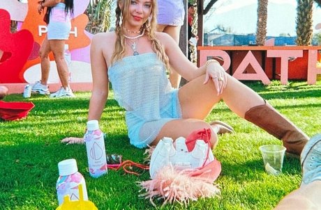 Emilia McCarthy model top image