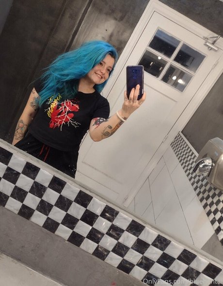 geekgirl420 pornstar erotic photo