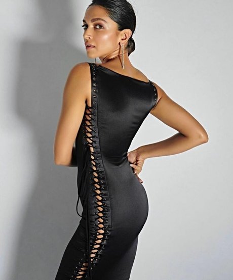 Deepika Padukone model hd gallery