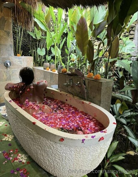 saucytitsbali erotic pornstar gallery