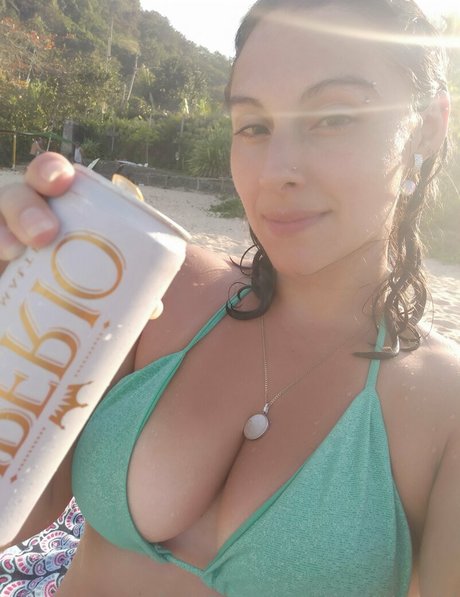 Elis Bondim model xxx photo