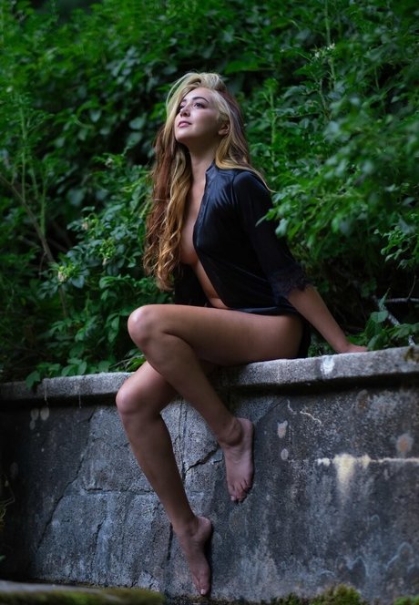 dianaoftherose pornographic model photos