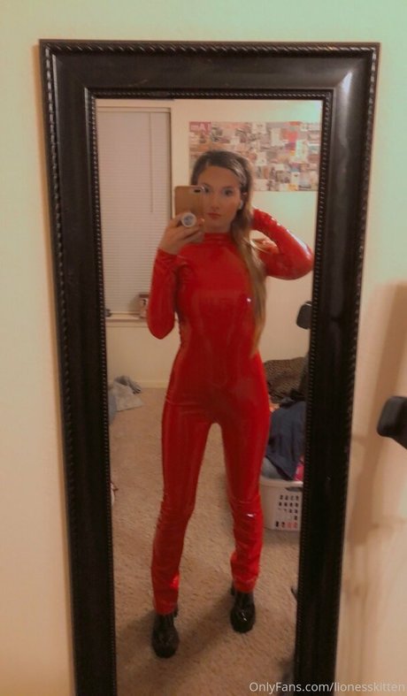 lionesskitten model sex photos