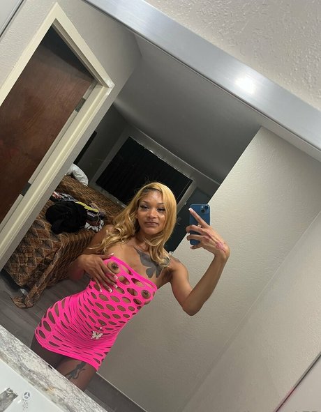 kimoraworldwide sex model photos